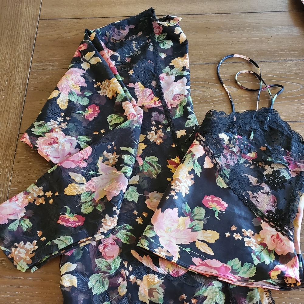 Victoria's Secret Vtg Gold Label Cami/Robe - Picture 2 of 16